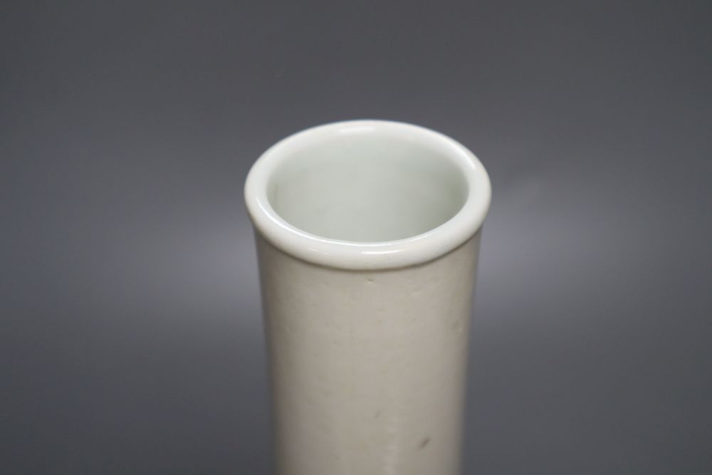 A Chinese porcelain blue and white bottle vase, painted with dragons in underglaze blue
